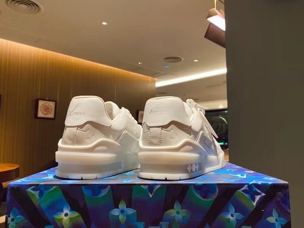 루이비통 2021 트리플 화이트 lv 트레이너 스니커즈