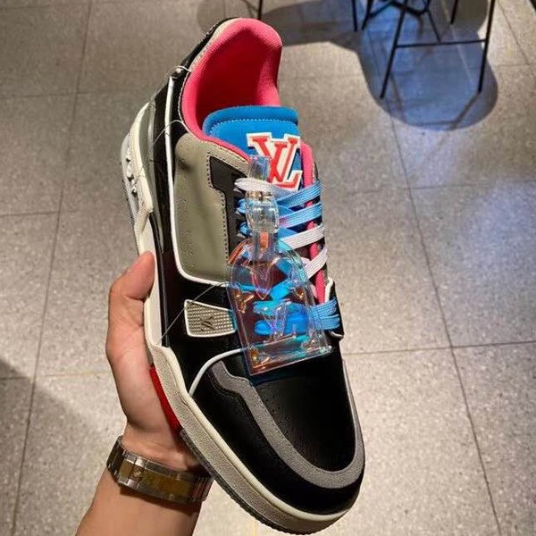 루이비통 2021 그라데이션 멀티컬러 LV 트레이너 스니커즈