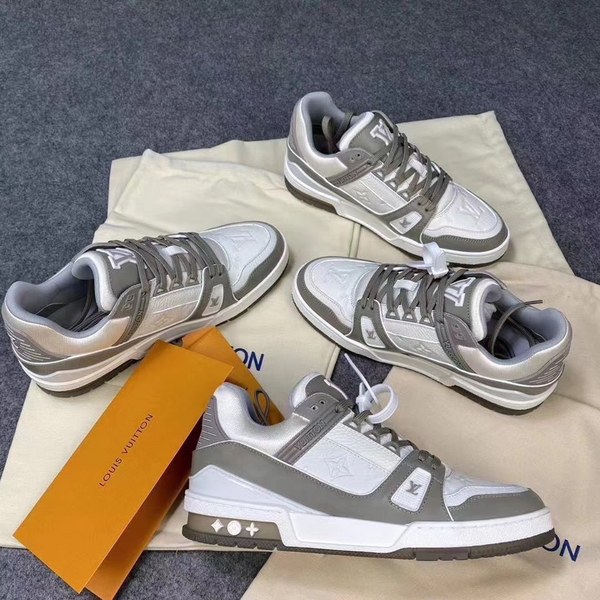 루이비통 2021 LV트레이너 그레이컬러 스니커즈