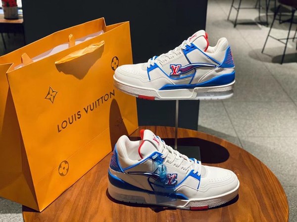 루이비통 2021 니고 콜라보 LV트레이너 스니커즈