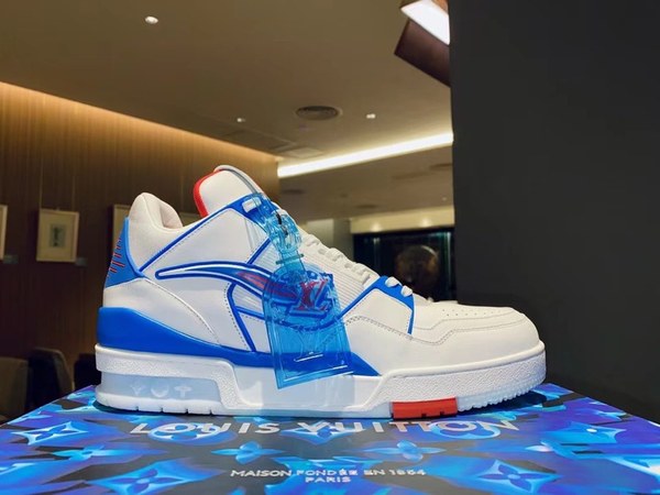 루이비통 2021 니고 콜라보 LV트레이너 스니커즈