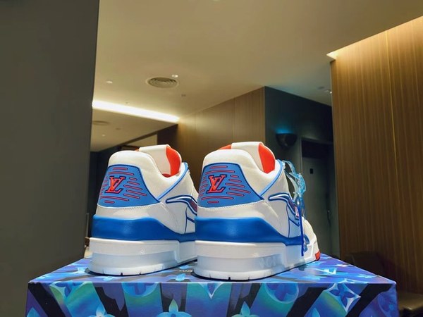 루이비통 2021 니고 콜라보 LV트레이너 스니커즈