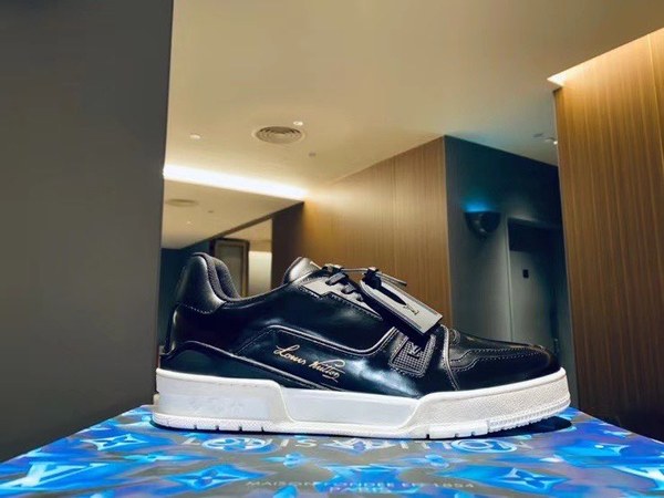 루이비통 2020 lv 트레이너 스니커즈 블랙 레더