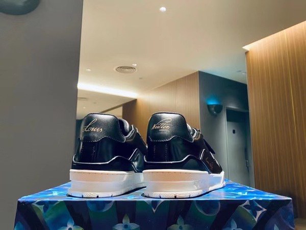 루이비통 2020 lv 트레이너 스니커즈 블랙 레더