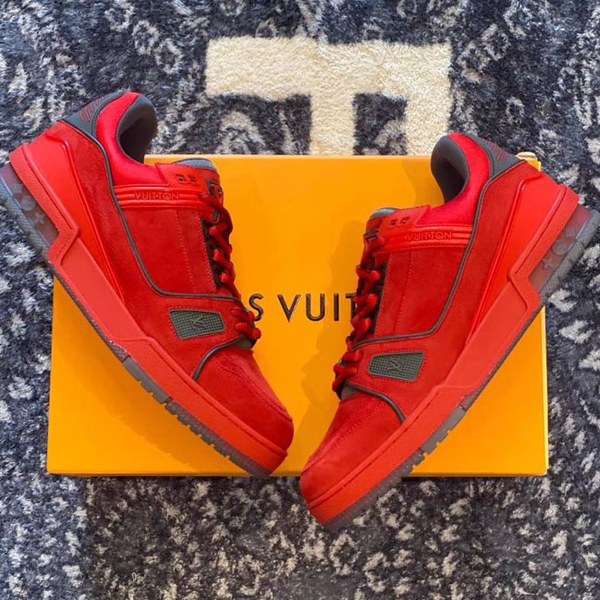 루이비통 2020 LV트레이너 스니커즈 레드스웨이드 컬러