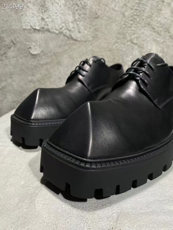 발렌시아가 2021 라이노 더비 슈즈