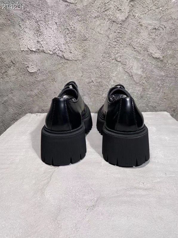 발렌시아가 2021 로고 엠보 더비 슈즈