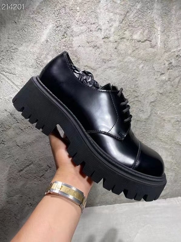 발렌시아가 2021 로고 엠보 더비 슈즈