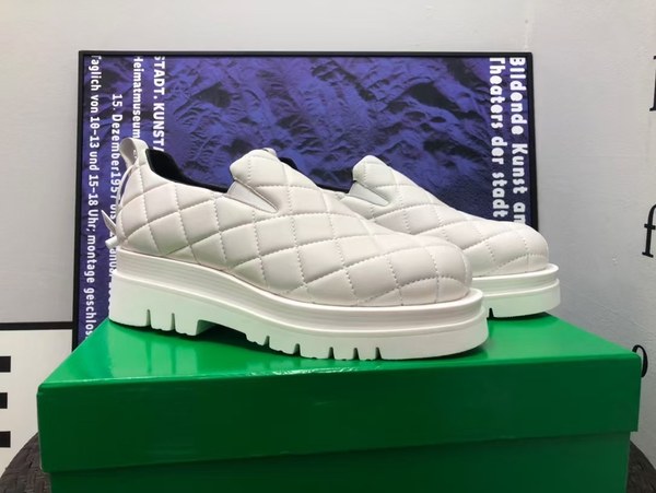 보테가베네타 2021 화이트 인트레치아토 더비 슈즈