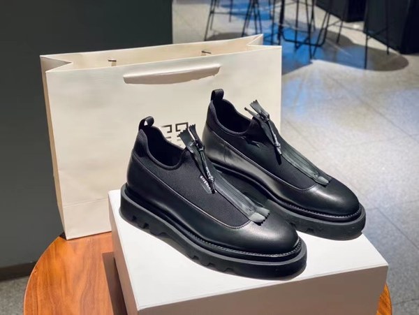 지방시 2021 레더 네오프랜 컴뱃 더비 슈즈