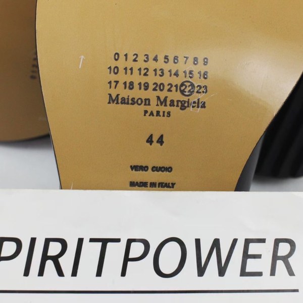 마르지엘라 2020 에어솔 더비 슈즈