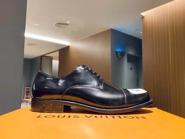 루이비통 2020 볼테르 모노그램솔 더비슈즈