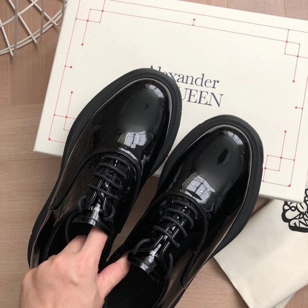 알렉산더맥퀸 2020 트레드솔 에나멜 더비슈즈