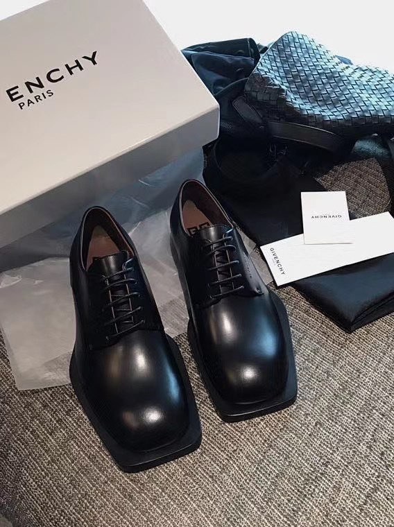 지방시 2020 더비슈즈