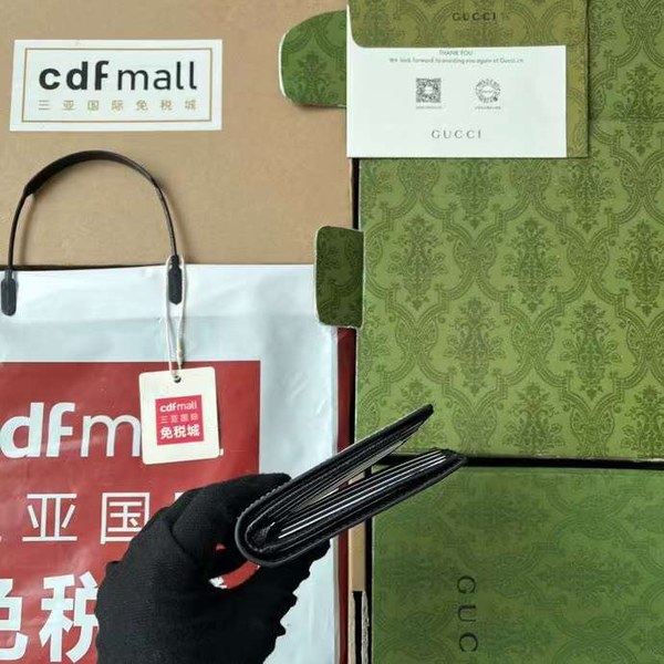 구찌 2023 701420 컷아웃 인터로킹 G 반지갑 지갑