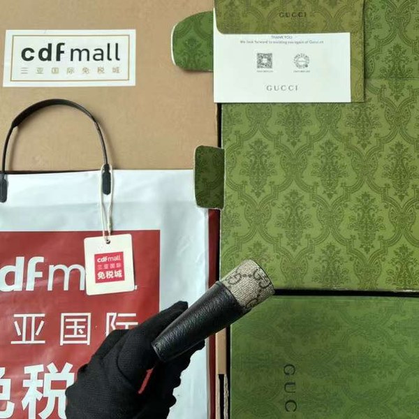 구찌 2023 701420 컷아웃 인터로킹 G 반지갑 지갑