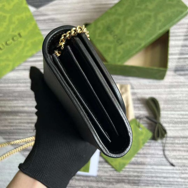 구찌 미디엄 체인 지갑 725219 UXX0G 6910