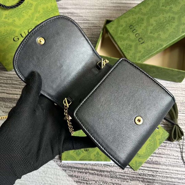 구찌 미디엄 체인 지갑 725219 UXX0G 6910