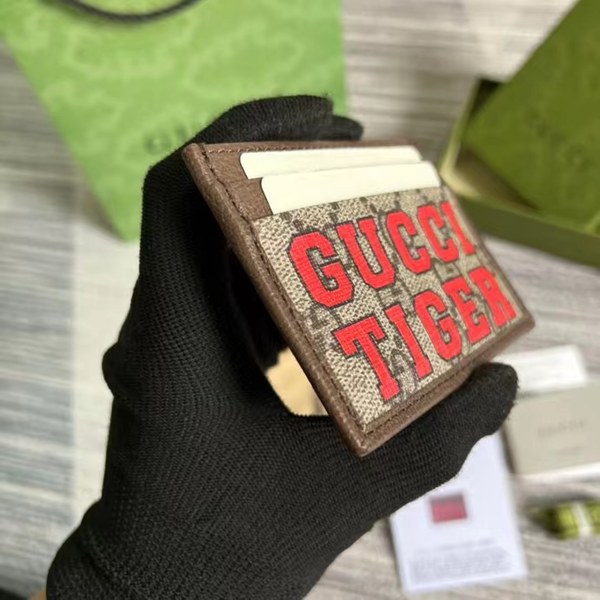 구찌 2022 레드 타이거 로고 카드 지갑