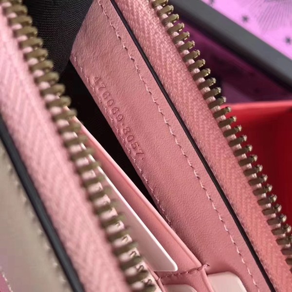 구찌 마가렛 꿀벅 지퍼장지갑 476069