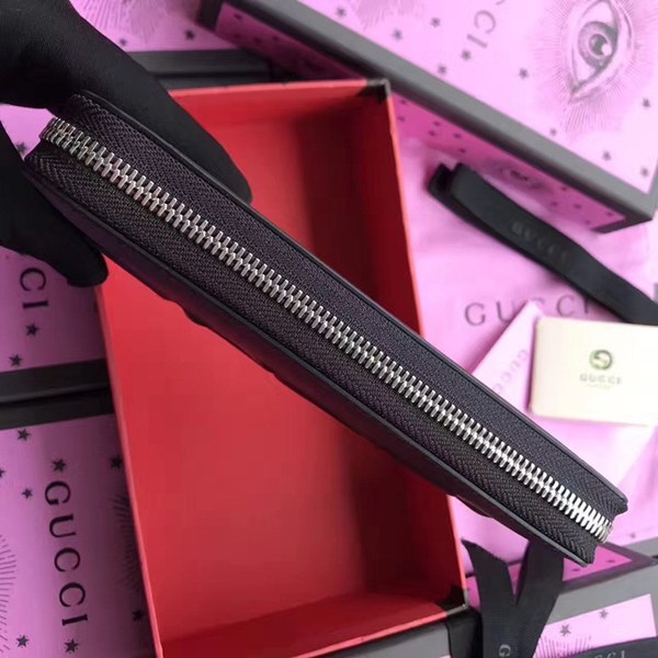 구찌 신상 가죽지퍼장지갑 421848