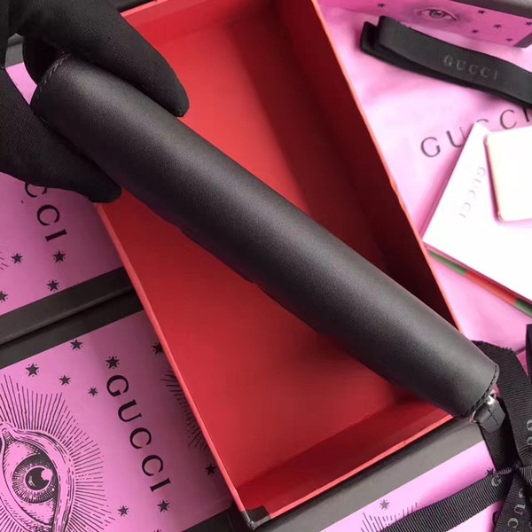 구찌 신상 가죽지퍼장지갑 421848