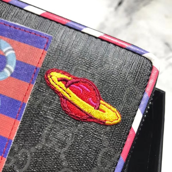 구찌 자수패치 지퍼장지갑 476342
