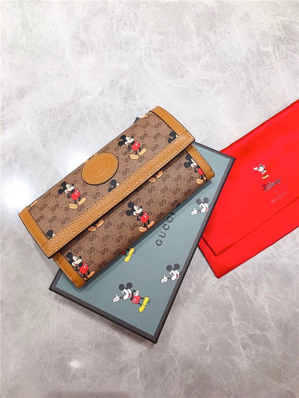 구찌 X 디즈니 장지갑 602530 2020/신상