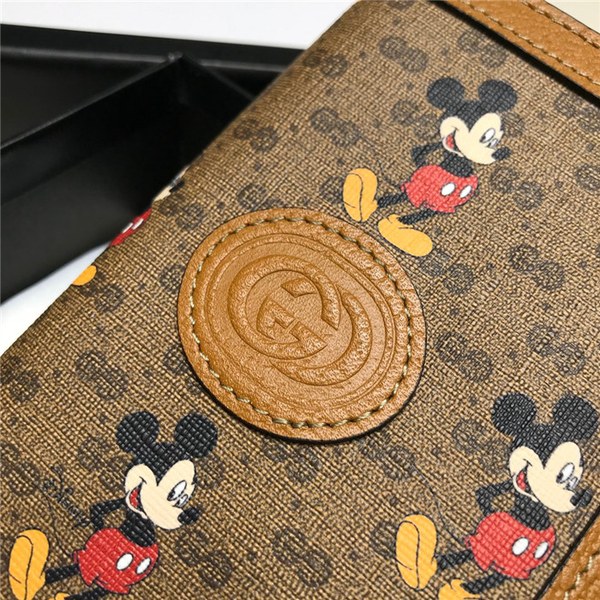 구찌 X 디즈니 미키마우스 여권지갑 602538 2020/신상