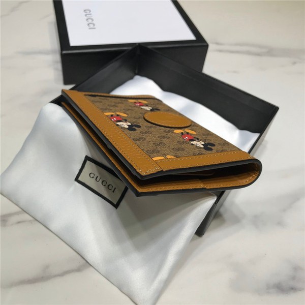 구찌 X 디즈니 미키마우스 여권지갑 602538 2020/신상