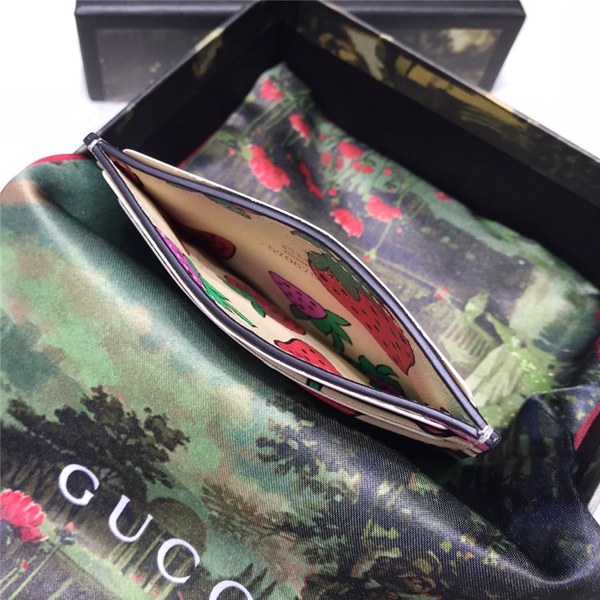 구찌 딸기 프린트 카드지갑 570679 신상