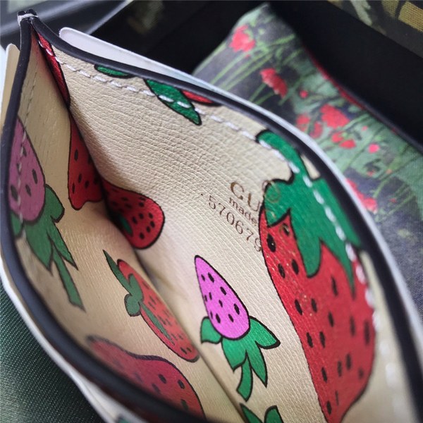 구찌 딸기 프린트 카드지갑 570679 신상