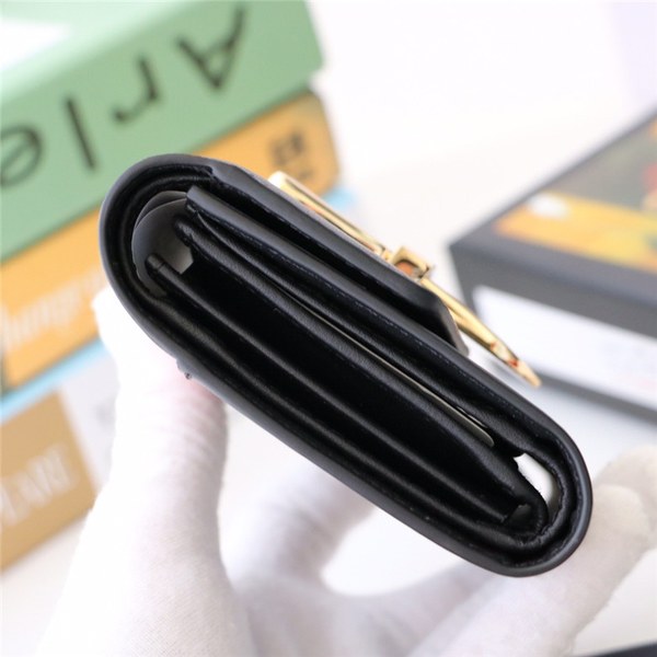 15위 Gucci 구찌 실비 지갑 476081