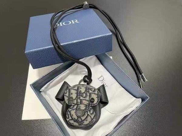 디올 2025 바비 목걸이 지갑