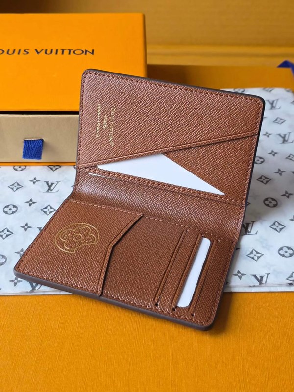 루이비통 2026 M28282 포켓 오거나이저 지갑