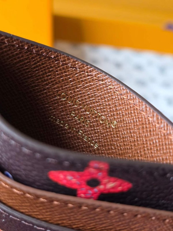 루이비통 2026 M28284 더블 카드 홀더 지갑