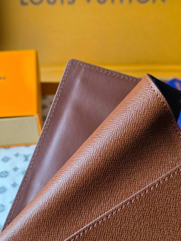 루이비통 2026 M28281 오거나이저 지갑