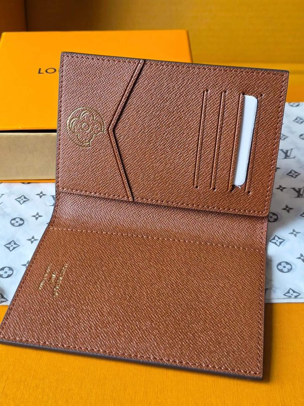 루이비통 2026 M28281 오거나이저 지갑