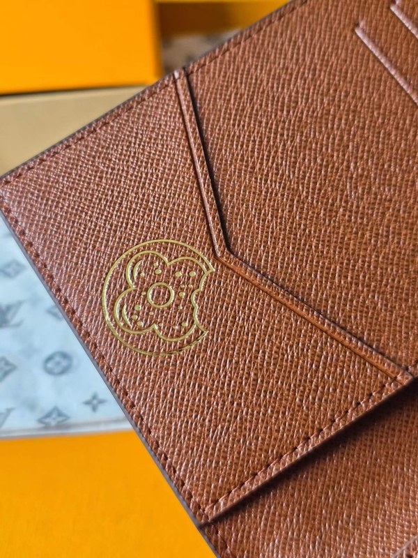 루이비통 2026 M28281 오거나이저 지갑