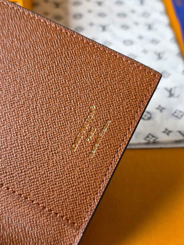 루이비통 2026 M28281 오거나이저 지갑