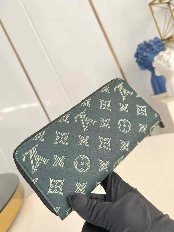 루이비통 2025 M27178 지피 장지갑 지갑