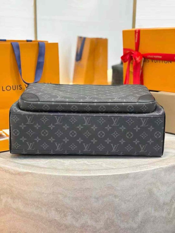 루이비통 2025 M11512 이클립스 위캔더 브리프 케이스