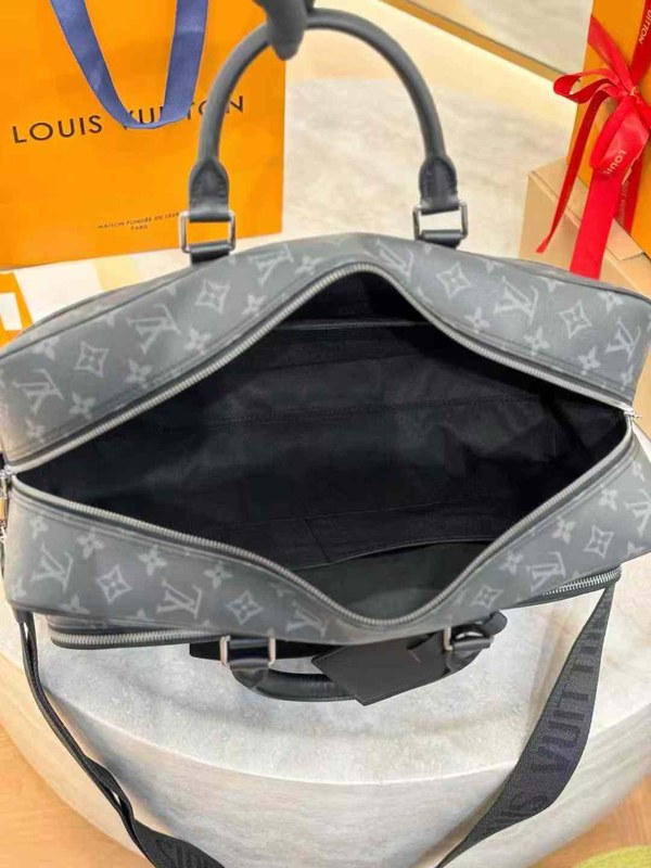 루이비통 2025 M11512 이클립스 위캔더 브리프 케이스