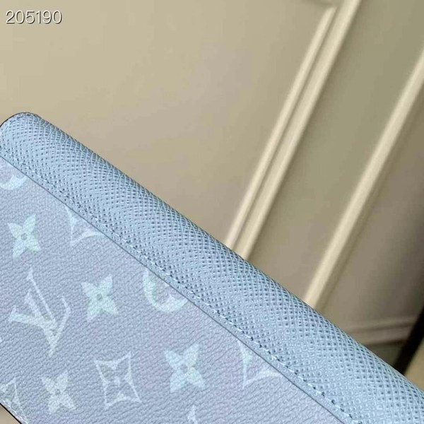 루이비통 2025 브라짜월릿 스카이블루컬러 장지갑 지갑