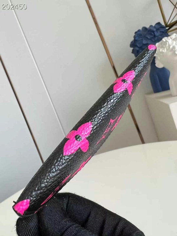 루이비통 2025 멀티컬러 그라디언트 모노그램 프린팅 더블 카드 홀더 카드지갑 지갑