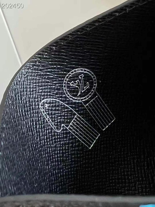 루이비통 2025 멀티컬러 그라디언트 모노그램 프린팅 더블 카드 홀더 카드지갑 지갑