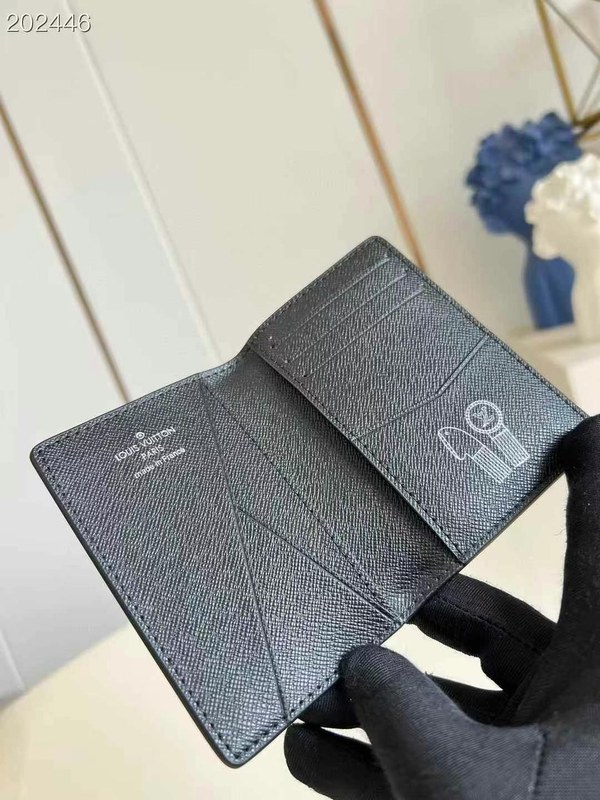 루이비통 2025 그라디언트 M14134 오거나이저 카드 지갑