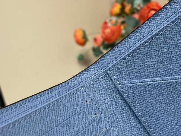 루이비통 2025 M14111 멀티플 월렛 스카이 블루컬러 지갑 반지갑