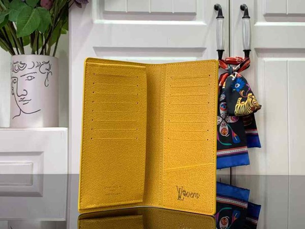 루이비통 2025 M12656 브라짜월릿 장지갑 지갑