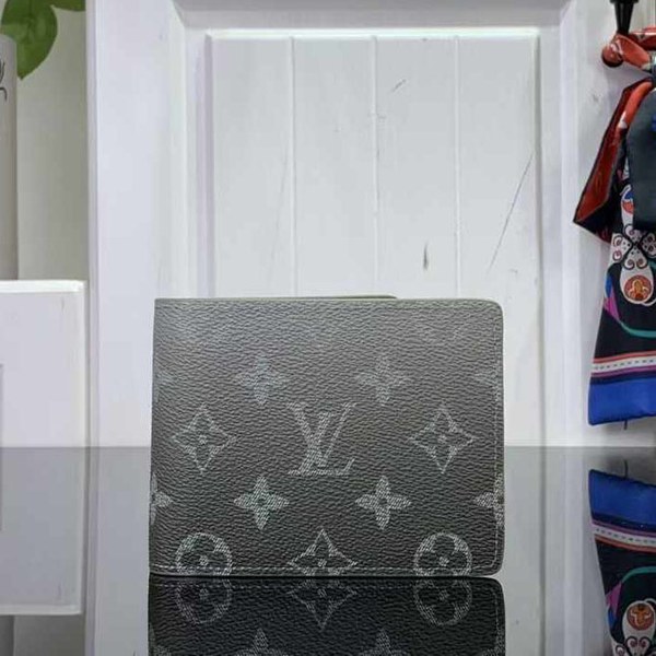 루이비통 2024 M11547 멀티플 월릿 지갑 반지갑 그린 그라디언트 컬러